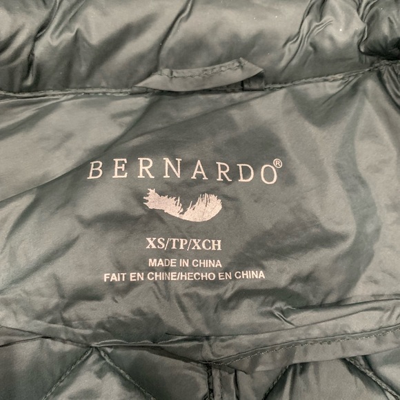 Like New Bernardo Women’s Long Down Jacket Dark Green Size XS Packable - Picture 11 of 12